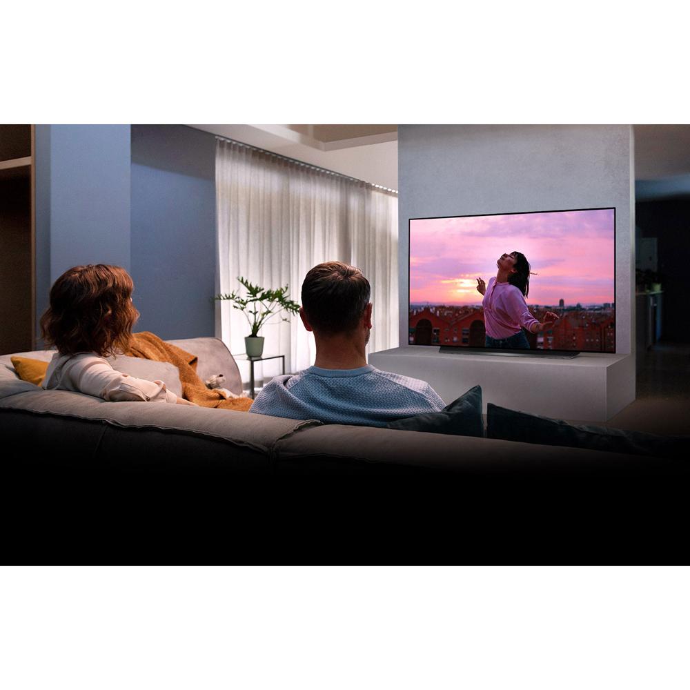 LG 77" OLED77CXPUA CX 4K Smart OLED TV w/ AI ThinQ (2020) + $550 Visa Gift Card