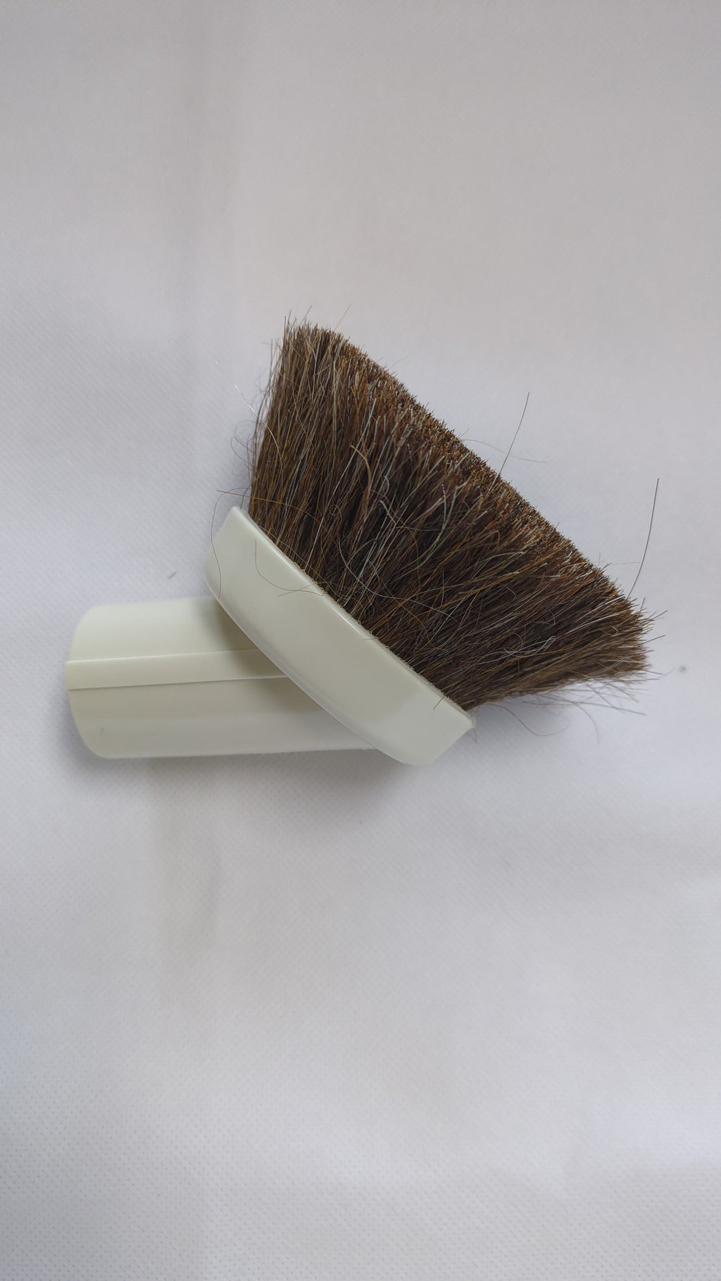 Dusting Brush Deluxe Natural Bristle Oyster 1 1/4" fit